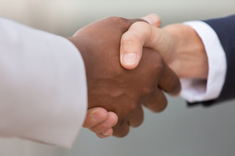 accord-partenariat-clicfone-martinique-guadeloupe-guyane-la-reunion-drom-com